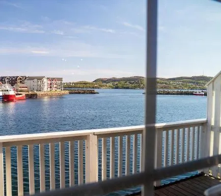 Rorbuer I Sentrum شقة *